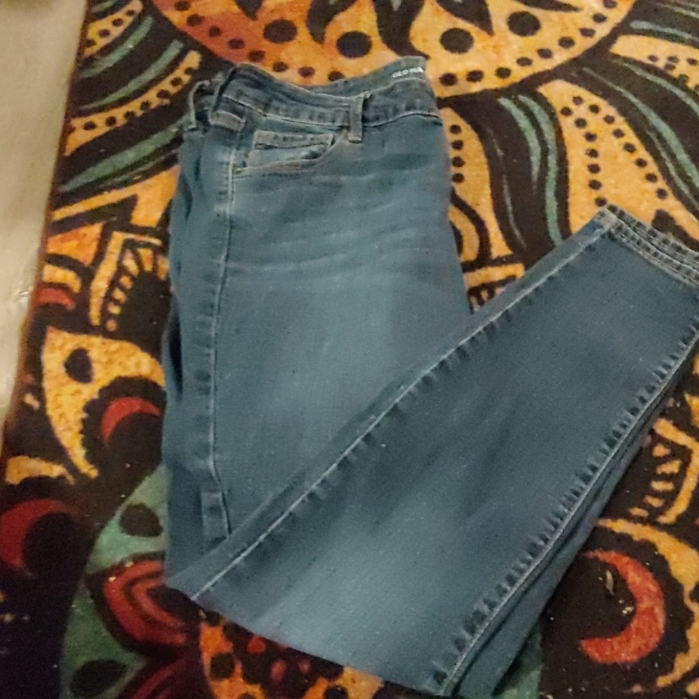 EUC OLD NAVY ROCKSTAR LOW RISE SIZE 14 DARK BLUE